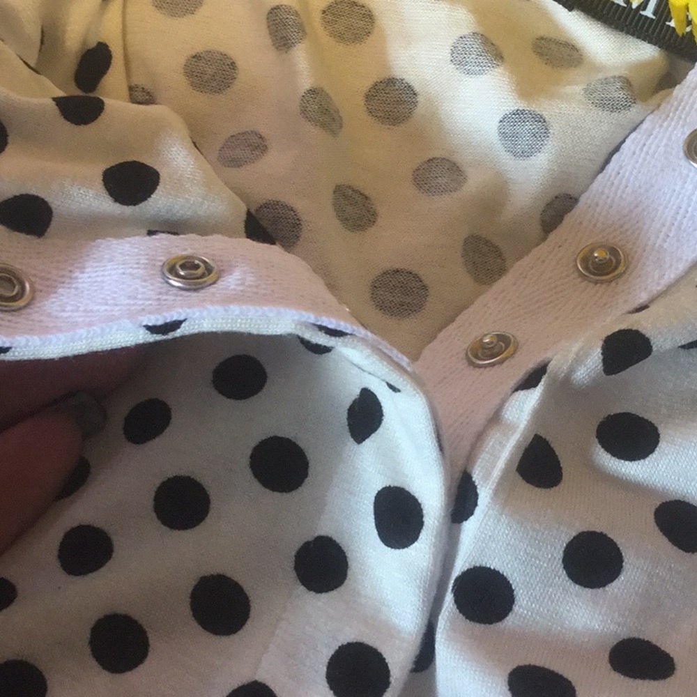 ❌DONATED❌White 2 Piece Black Polka Dot Skort Skirt Set - Picture 6 of 9